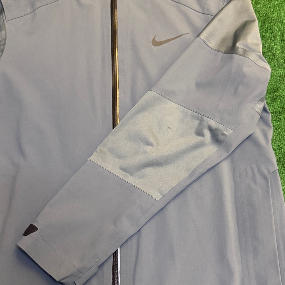 Nike Golf Storm-Fit Full Zip Weatherproof Jacket (Gray / Black Accents / Size M) - Picture 8 of 9